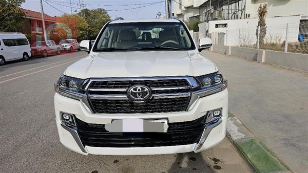 تويوتا لاندكروزر 2021 للبيع في العراق - كلار